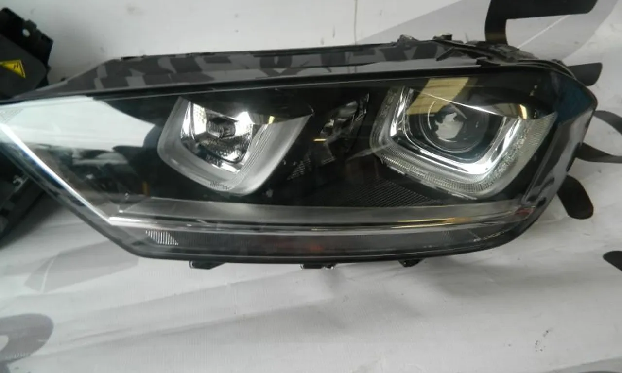 Far stanga Bi-xenon Led VOLKSWAGEN GOLF ALLTRACK VII Variant 2014-2020