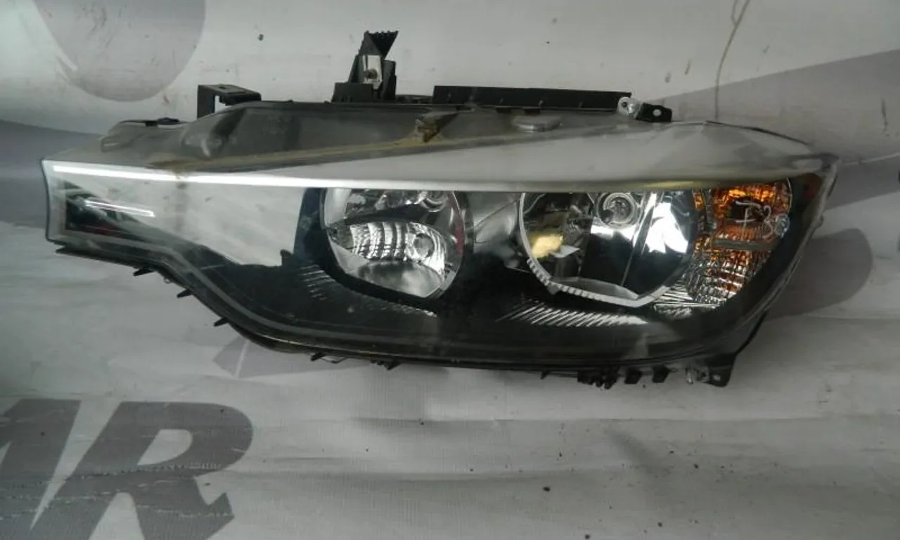 Far stanga BMW 3 2012-2019