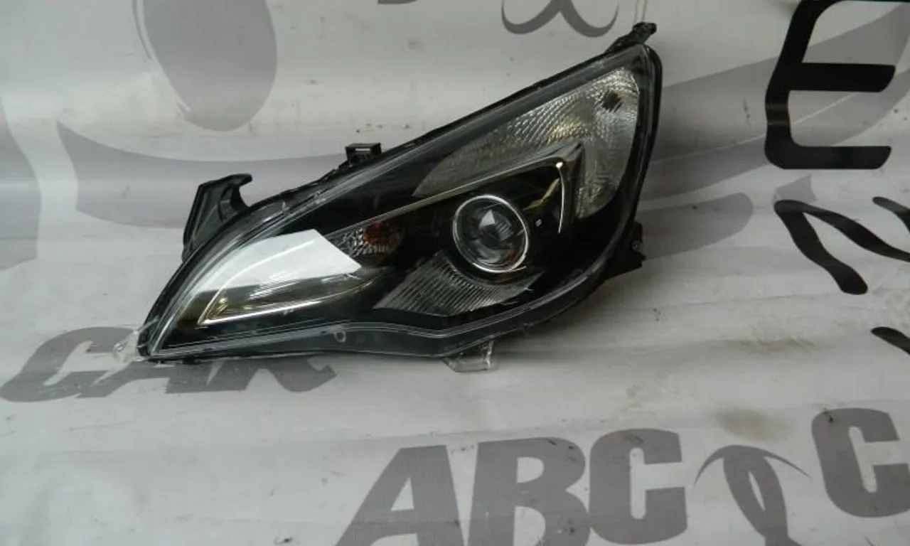 Far stanga cu xenon OPEL ASTRA J GTC 2011-2018
