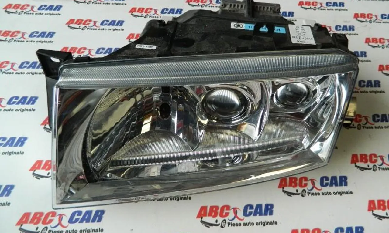 Far stanga cu xenon SKODA OCTAVIA I 1998-2010