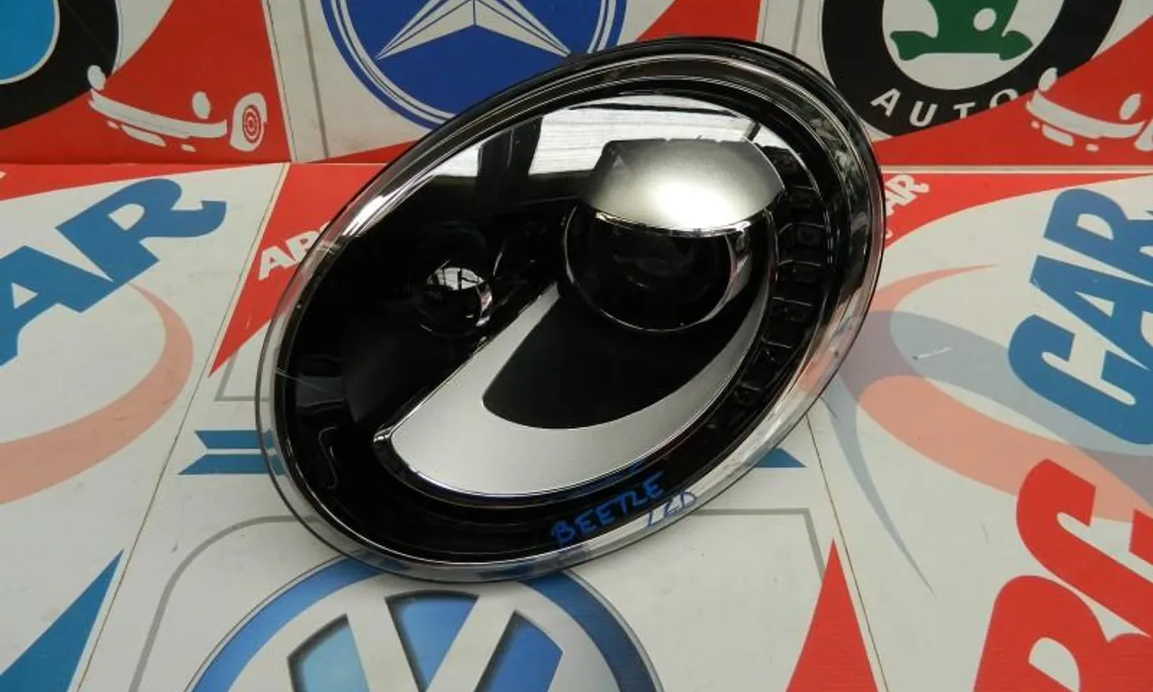Far stanga cu xenon VOLKSWAGEN NEW BEETLE 1998-2012