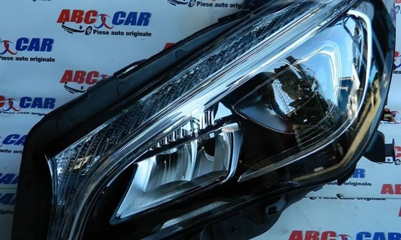 Far stanga MERCEDES CLA 2013-2019