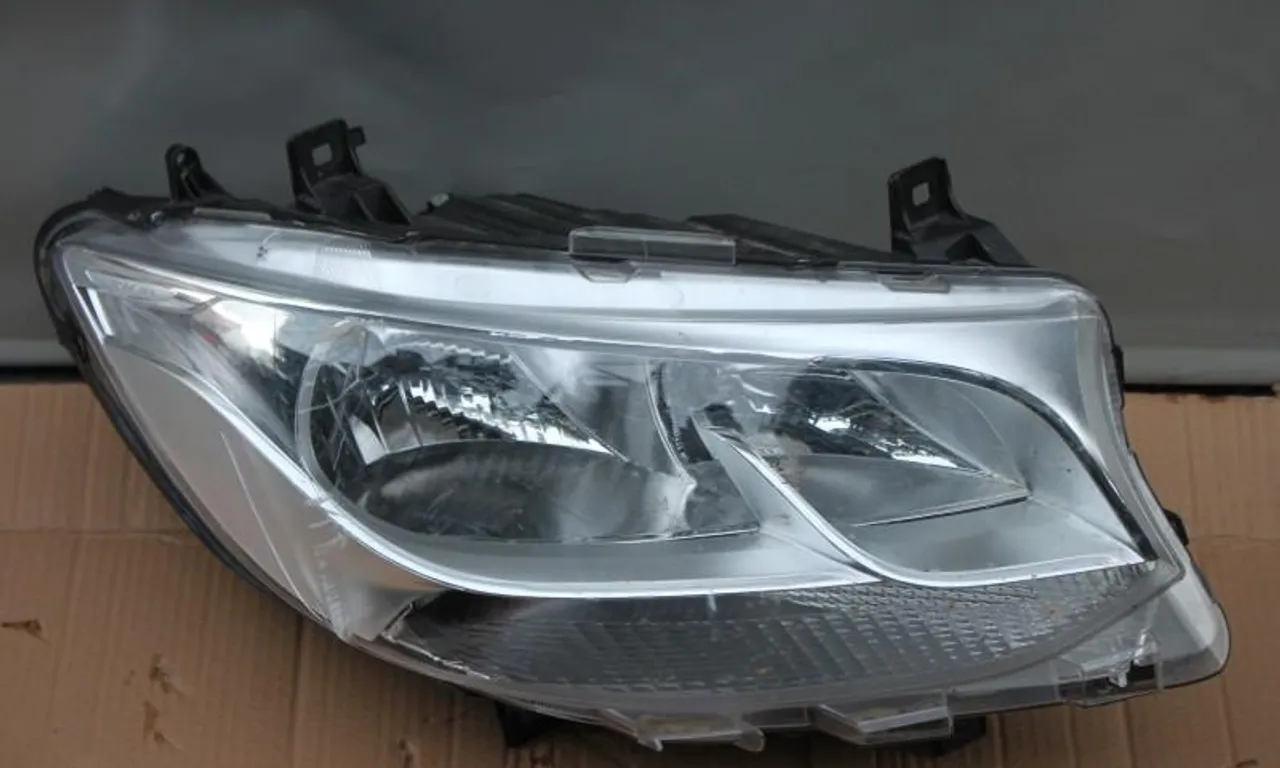 Far stanga MERCEDES SPRINTER 2018-null