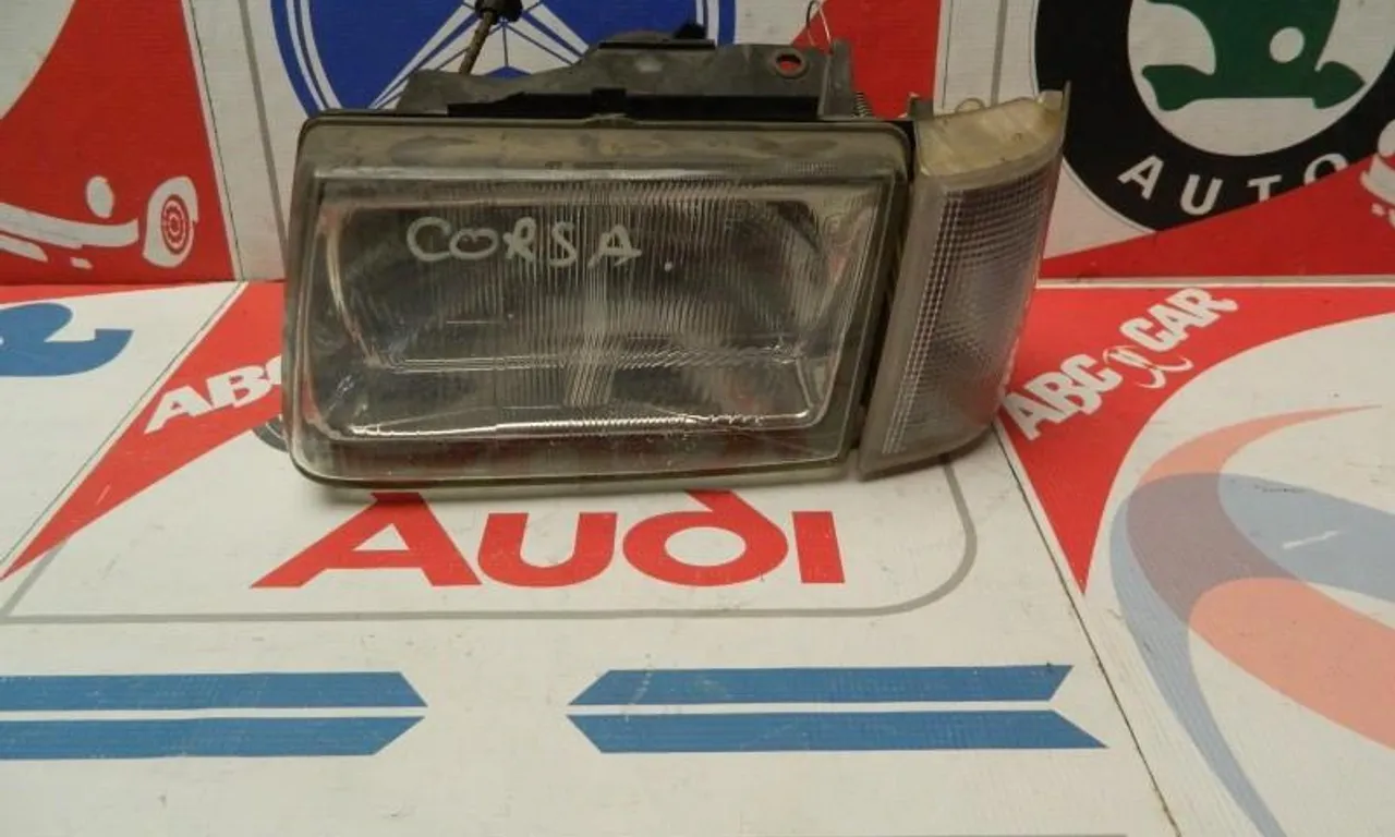 Far stanga OPEL CORSA A TR 1982-1993