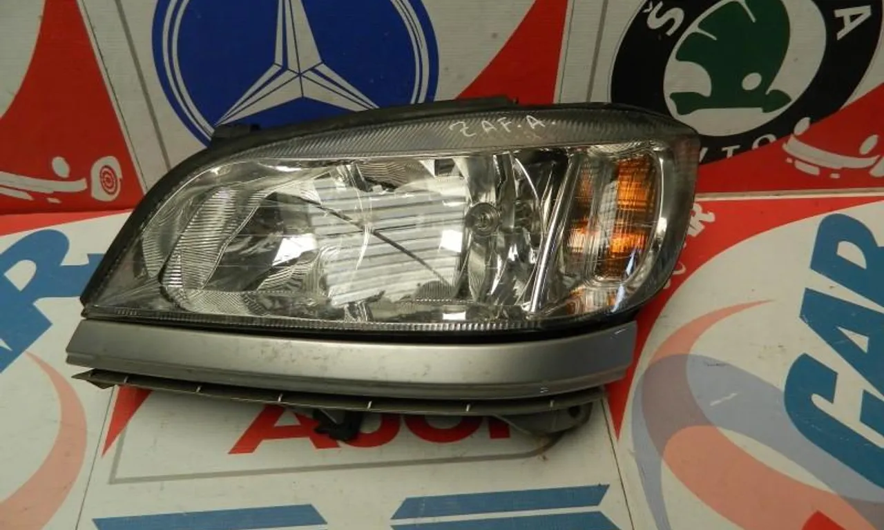 Far stanga OPEL ZAFIRA A 1999-2006