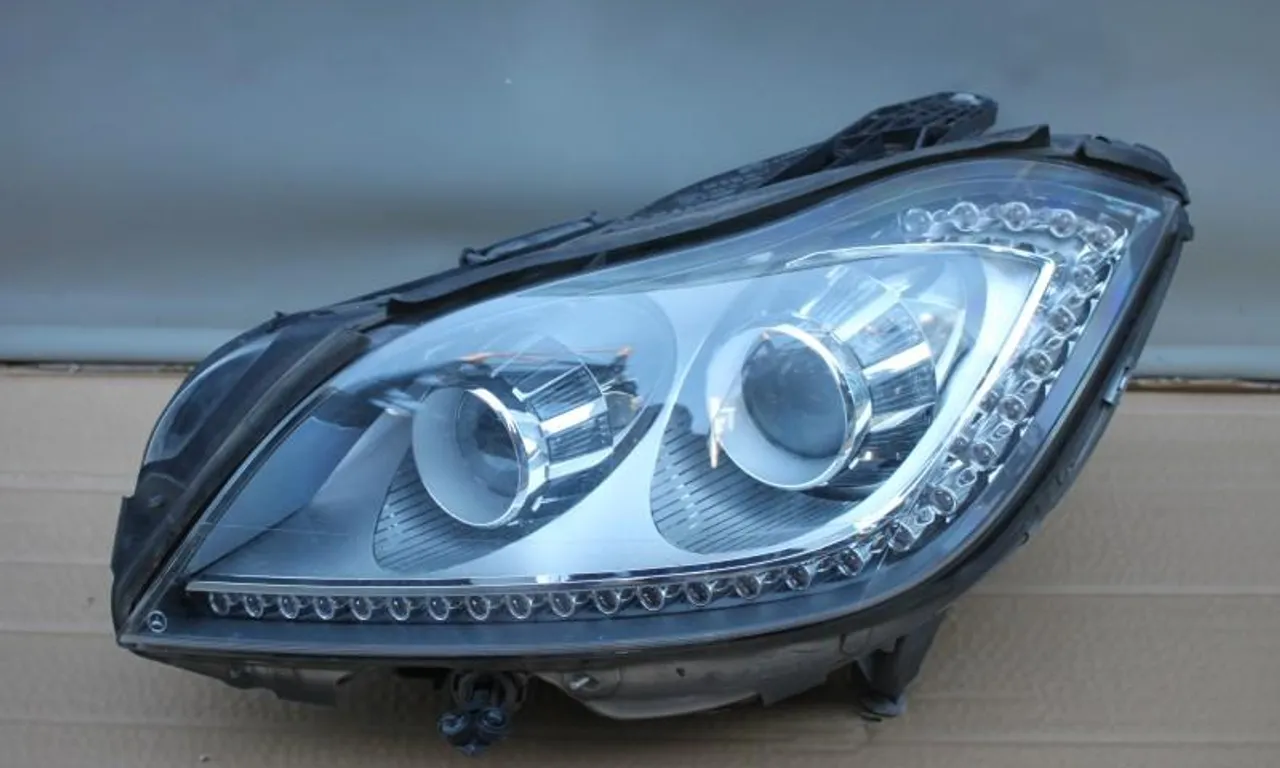 Far stanga xenon-led MERCEDES CLS 2017-null