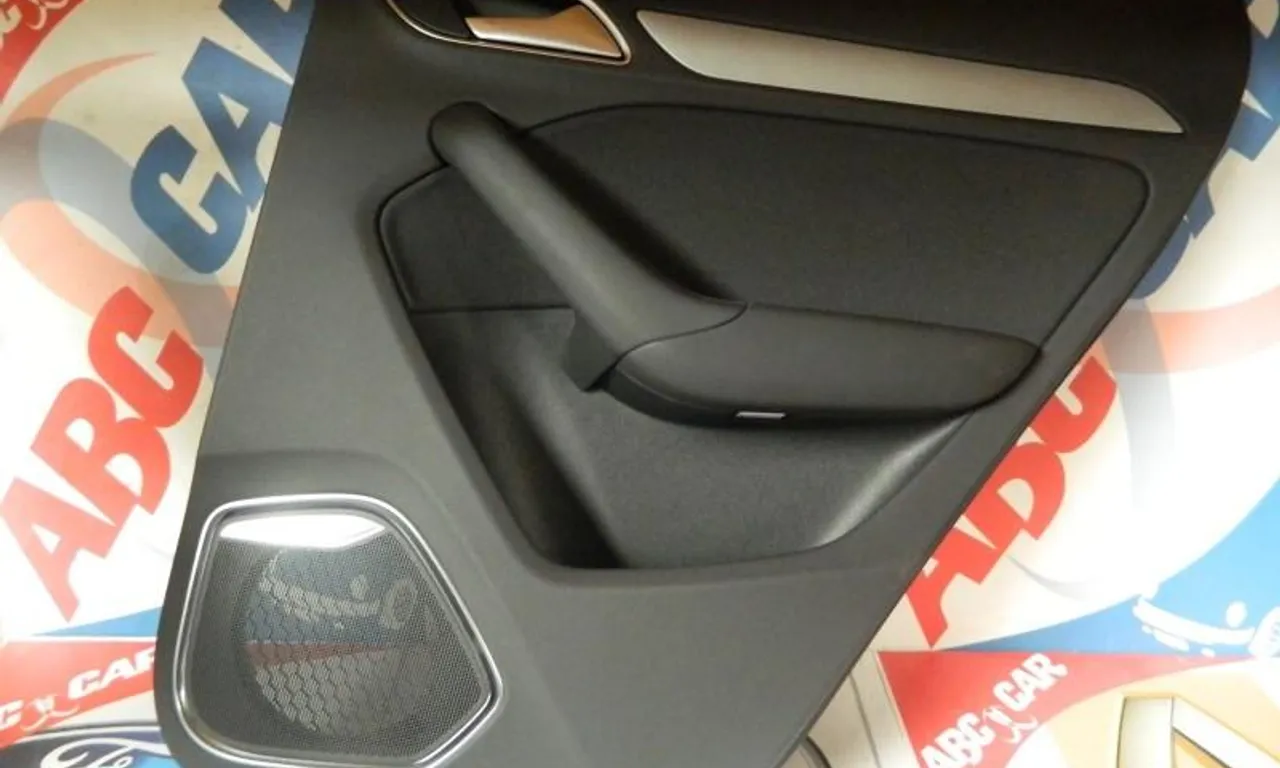 Fata / Tapiterie usa dreapta spate AUDI Q3 2011-2020
