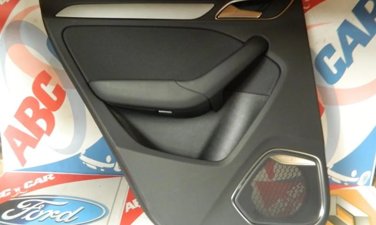Fata / Tapiterie usa stanga spate AUDI Q3 2011-2020