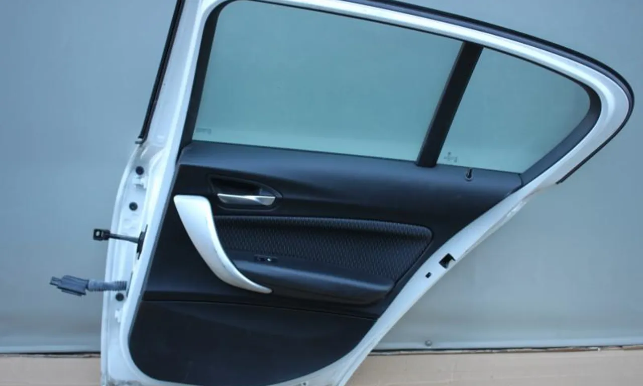 Fata usa interioara dreapta spate BMW 1 2011-2019
