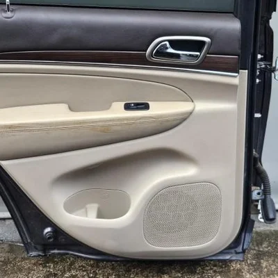 Fata usa interioara stanga spate JEEP GRAND CHEROKEE IV 2010-2026, vedere frontata