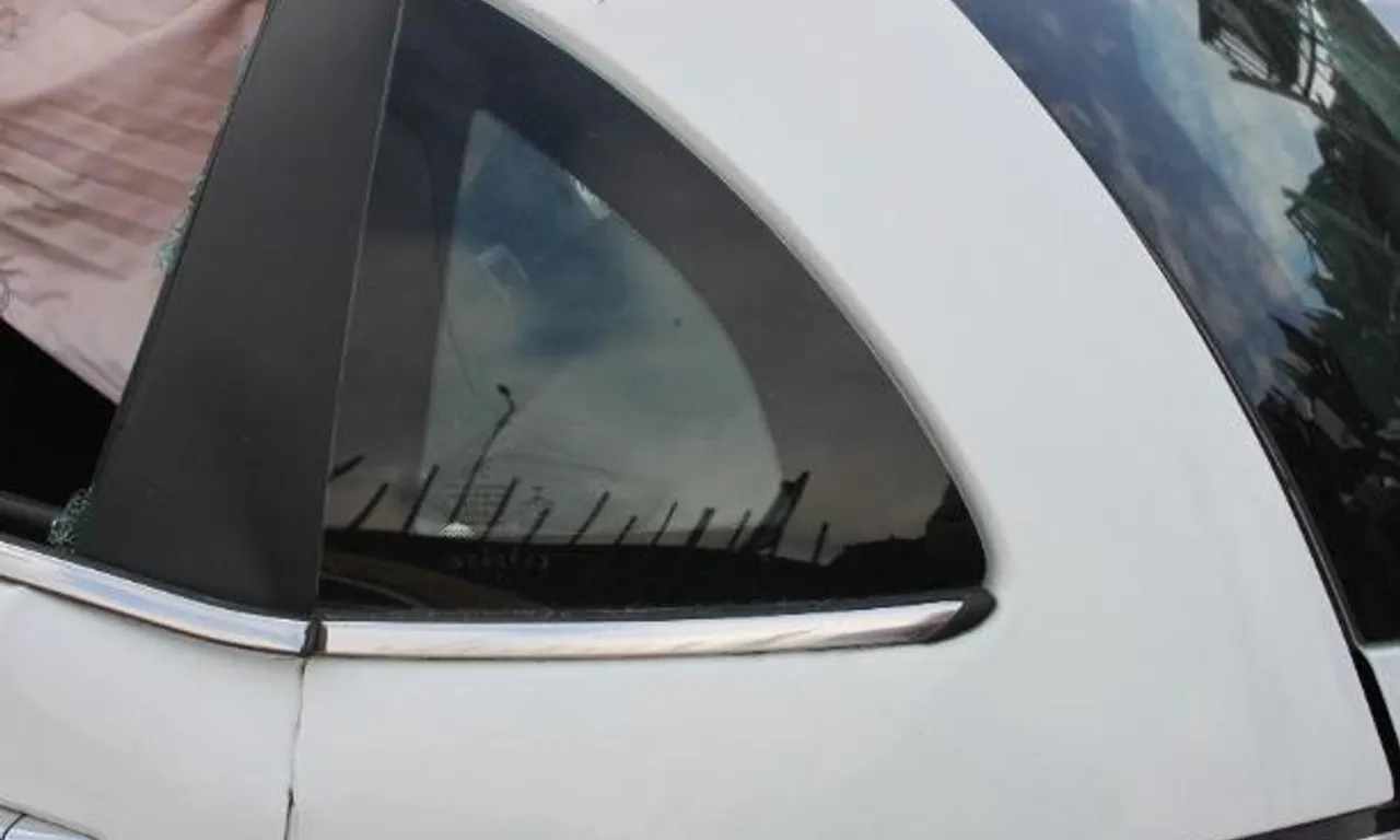 Geam fix stanga spate CITROEN C3 II 2009-null