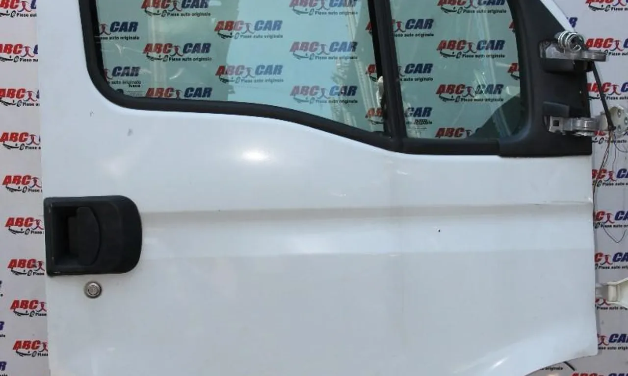 Geam fix usa dreapta fata IVECO DAILY IV bus 2006-2016