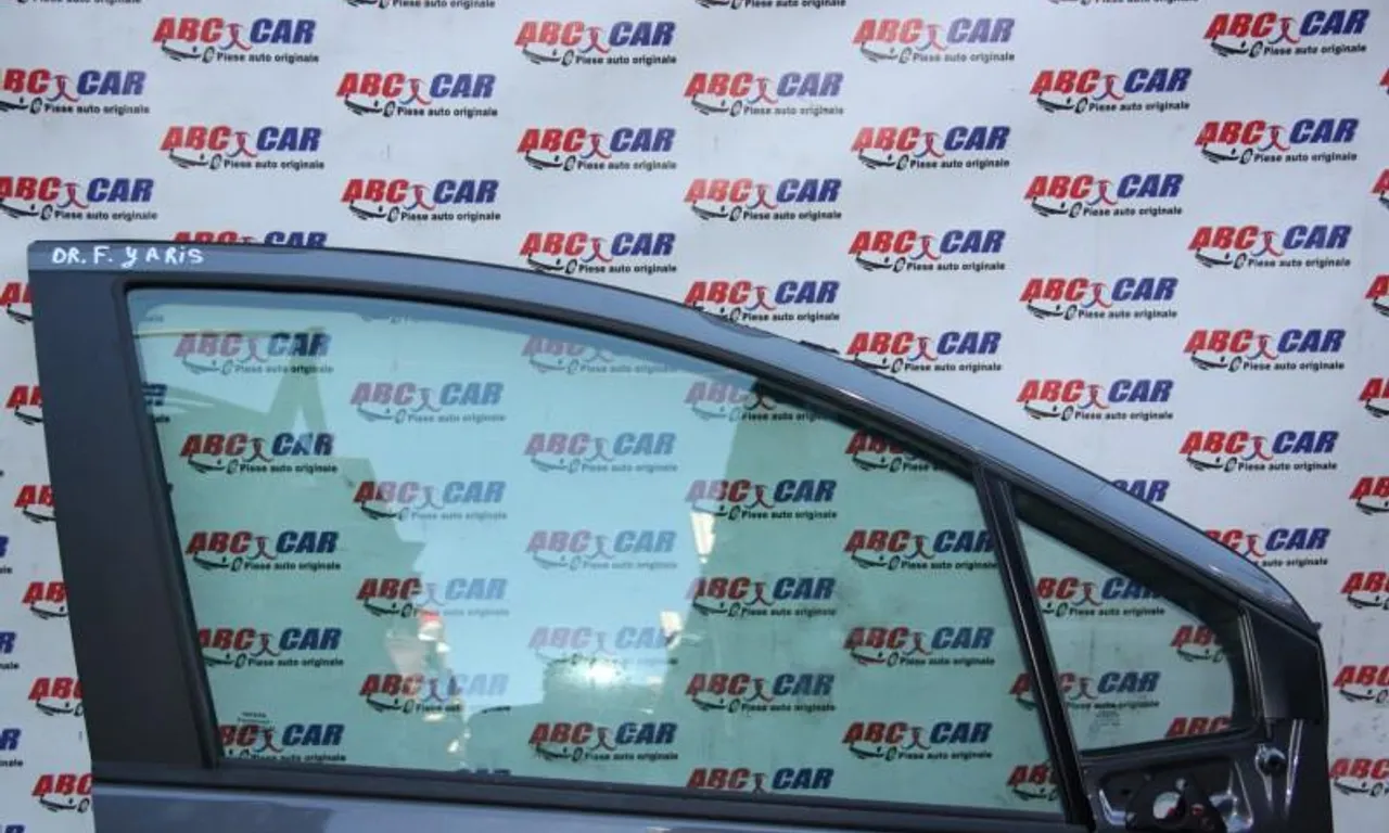 Geam fix usa dreapta fata TOYOTA YARIS 2013-null