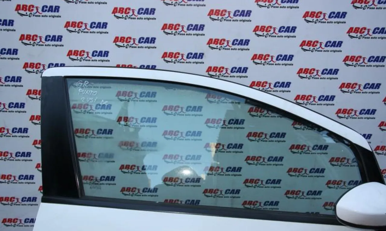 Geam mobil dreapta fata FIAT GRANDE PUNTO 2005-null