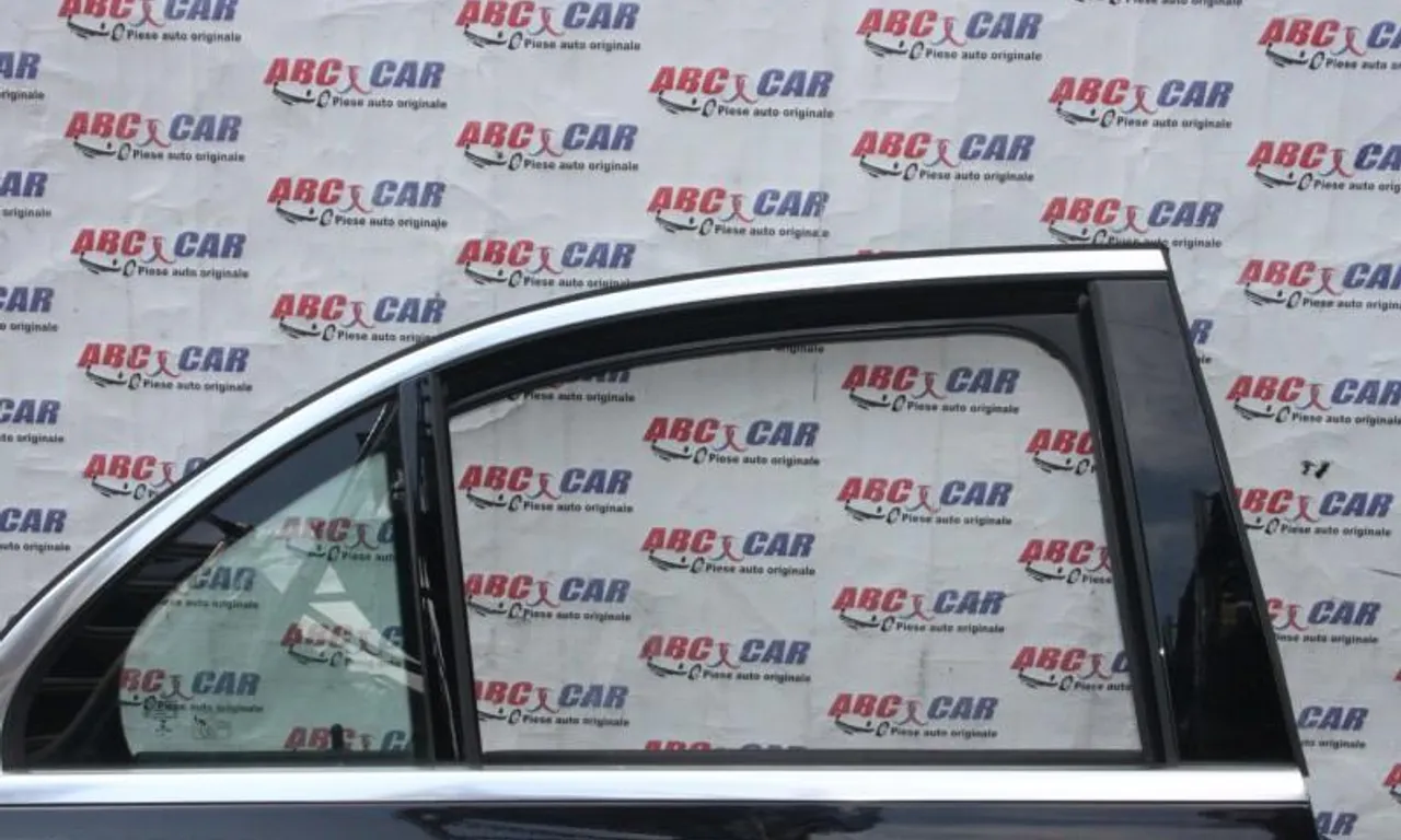 Geam mobil usa dreapta spate MERCEDES C-CLASS 2013-2023