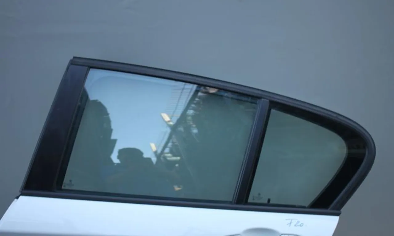 Geam usa culisabil spate BMW 1 2011-2019