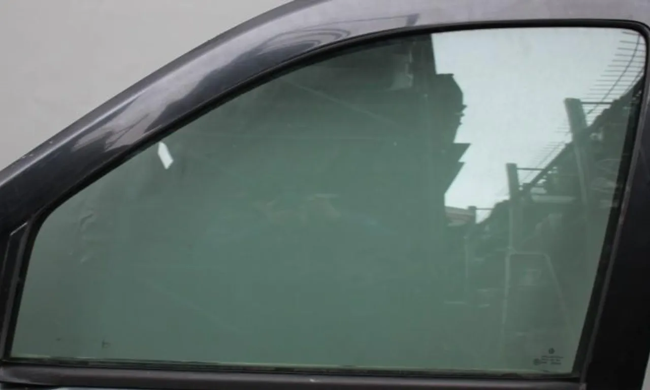 Geam usa culisabil stanga fata JEEP GRAND CHEROKEE II 1998-2005