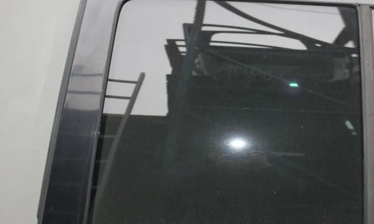 Geam usa culisabil stanga spate JEEP GRAND CHEROKEE II 1998-2005