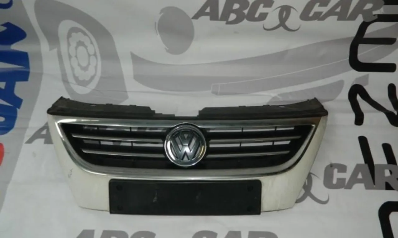 Grila fata VOLKSWAGEN PASSAT CC B6 2008-2012