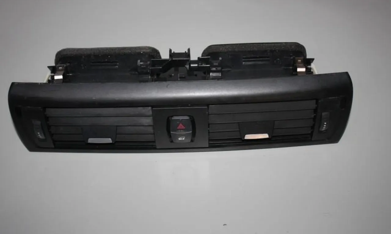 Grile ventilatie mijloc fata BMW 3 2011-2018