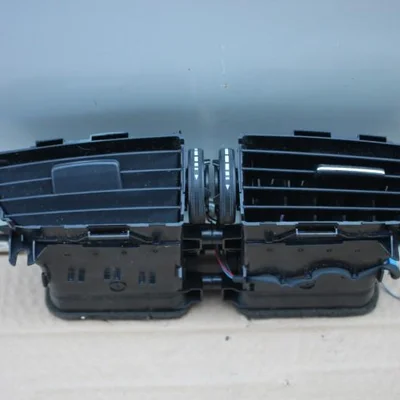 Grile ventilatie mijloc fata MERCEDES C-CLASS 2007-2015 A2048308454, vedere frontata