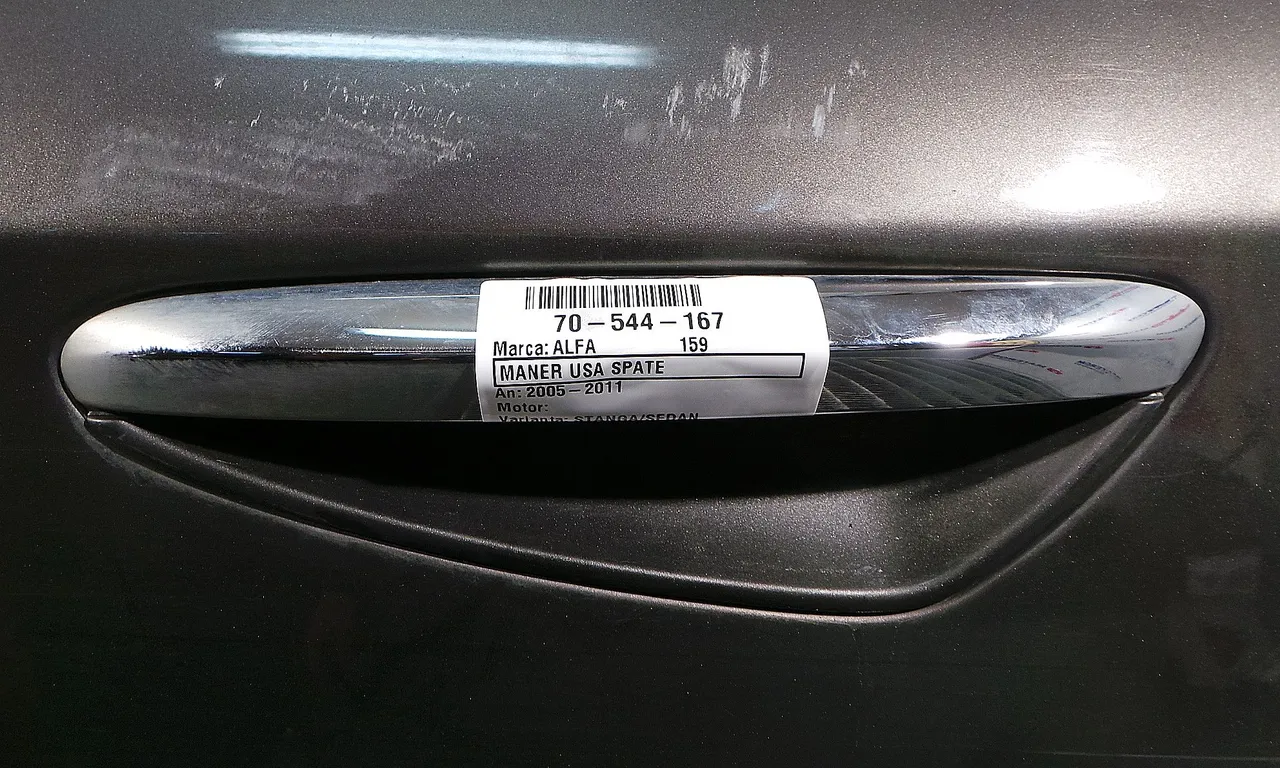 MANER USA SPATE STANGA ALFA ROMEO 159 2005-2012