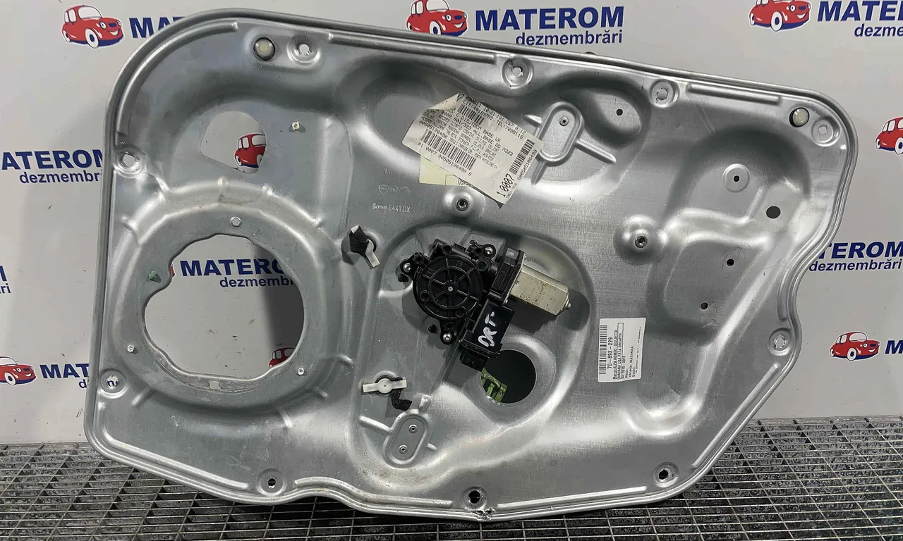 MACARA USA FATA DREAPTA ALFA ROMEO GIULIETTA 2010-2020