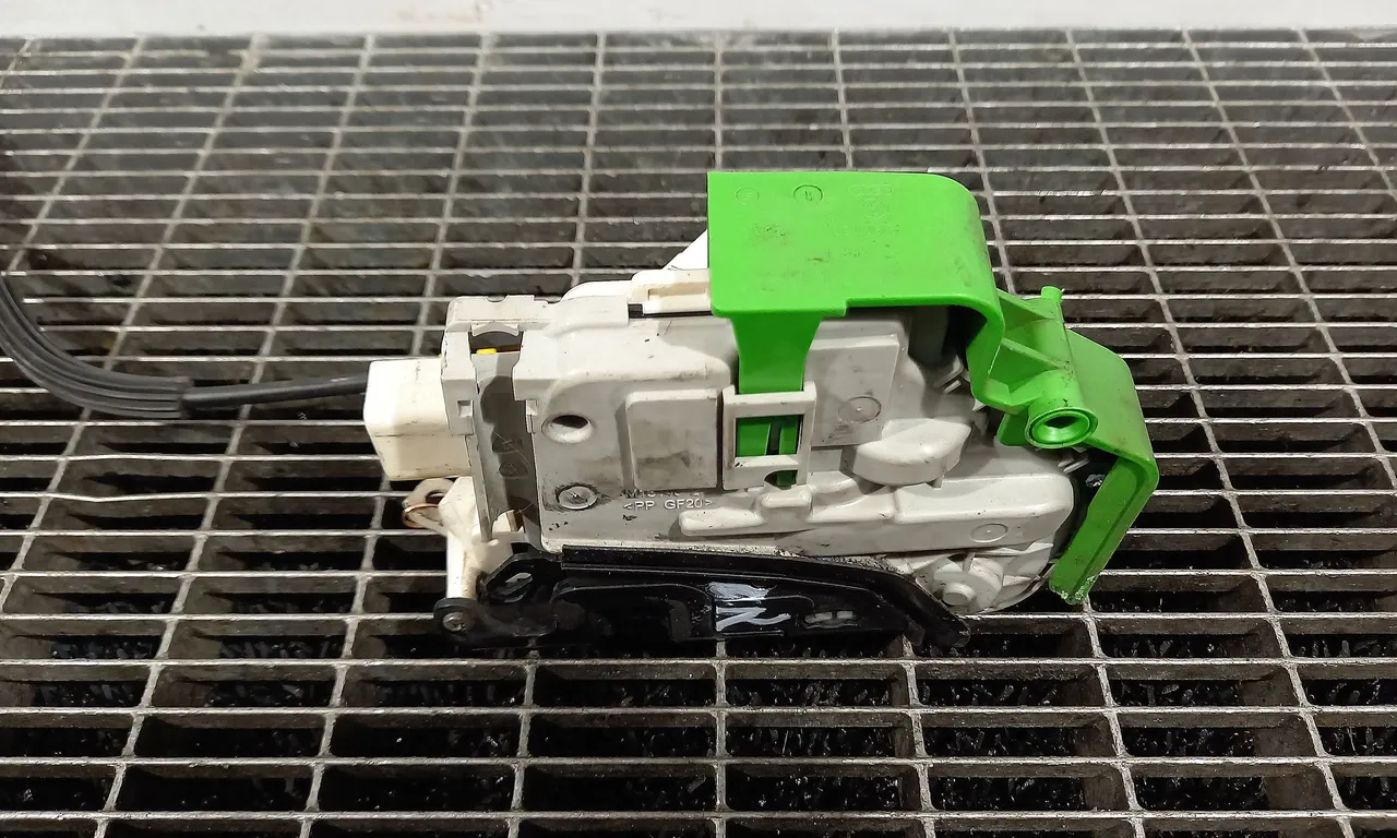 INCUIETOARE USA FATA DREAPTA AUDI A1 2010-2019