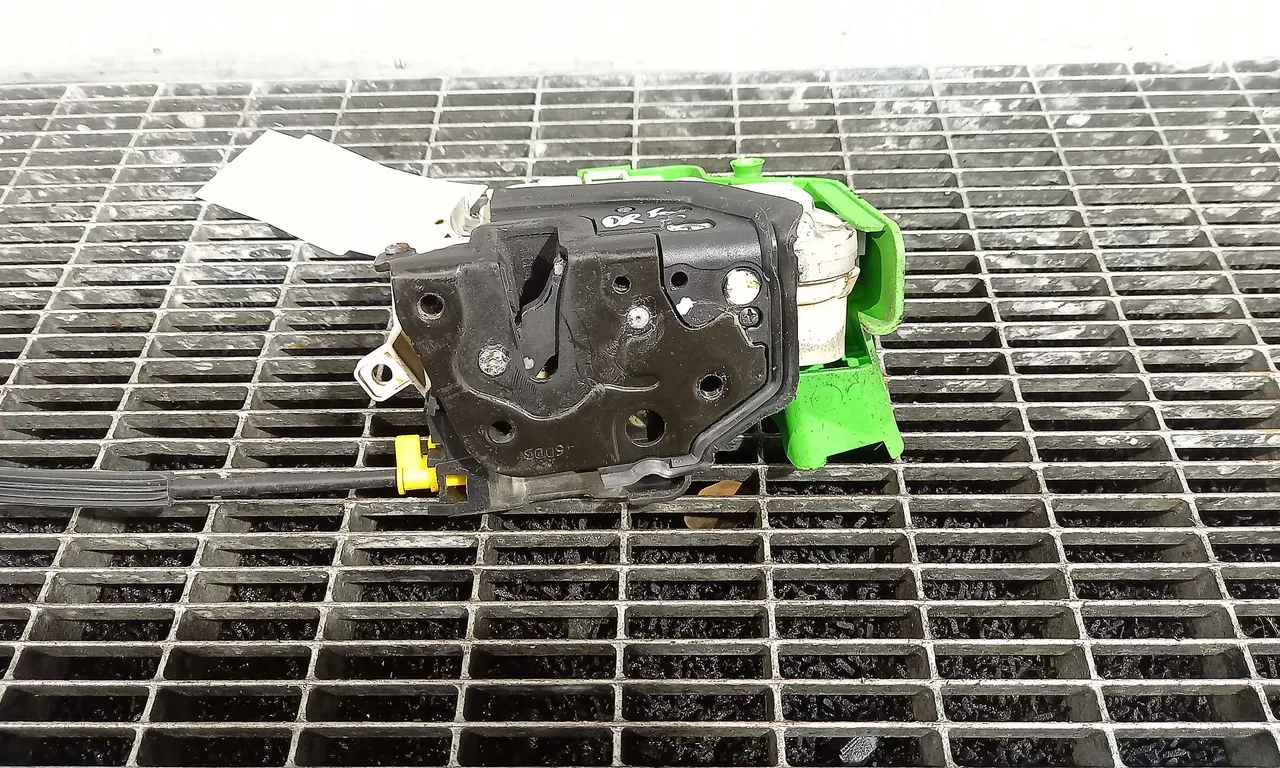 INCUIETOARE USA FATA DREAPTA AUDI A1 2010-2019
