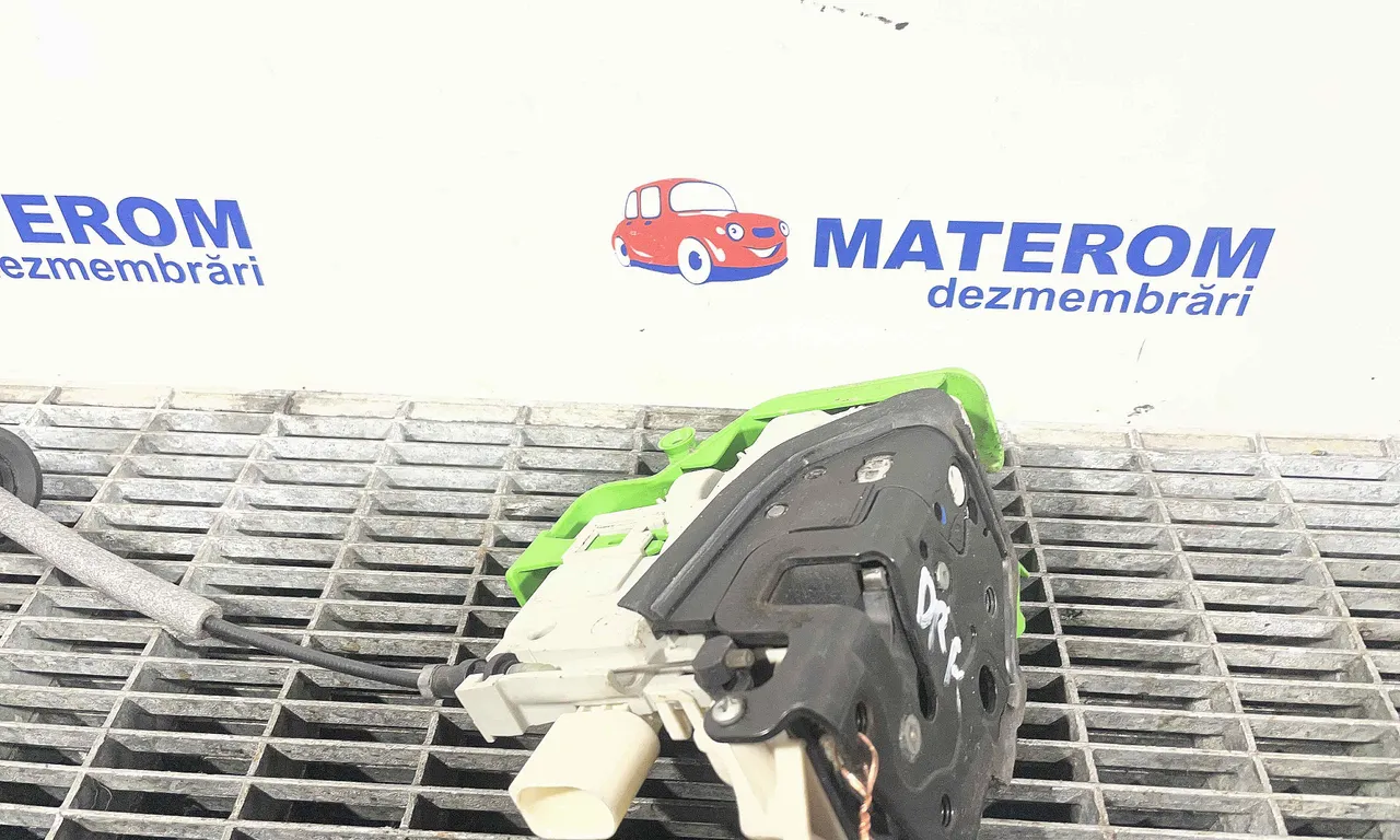 INCUIETOARE USA FATA DREAPTA AUDI A1 2010-2019