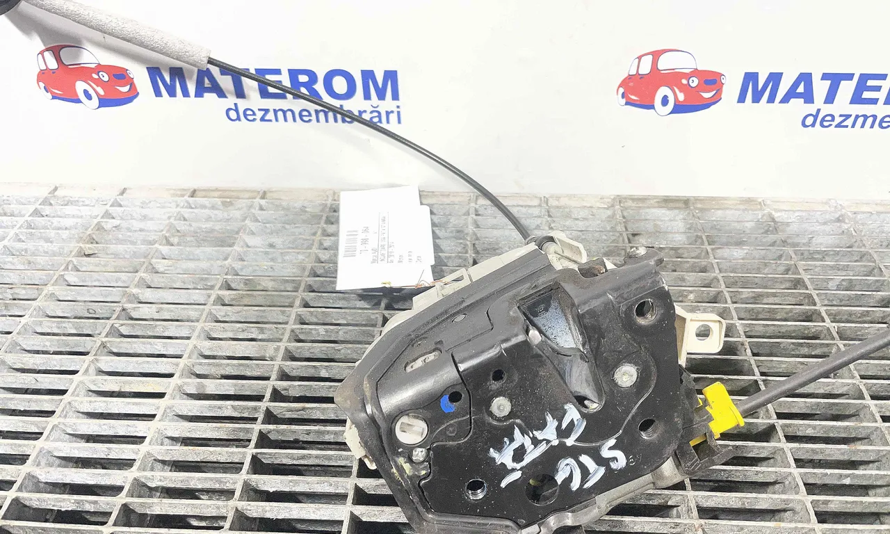 INCUIETOARE USA FATA STANGA AUDI A1 2010-2019