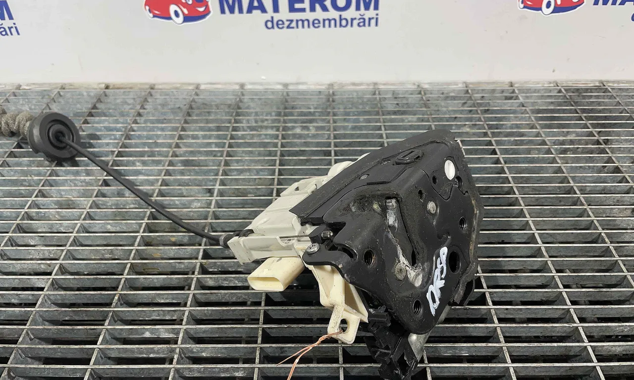 INCUIETOARE USA SPATE DREAPTA AUDI A1 2010-2019