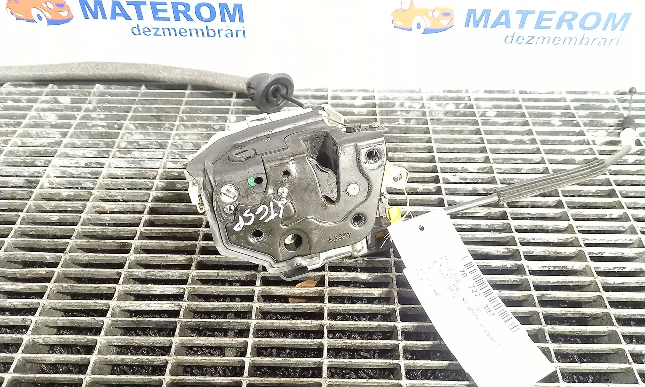 INCUIETOARE USA SPATE STANGA AUDI A1 2010-2019
