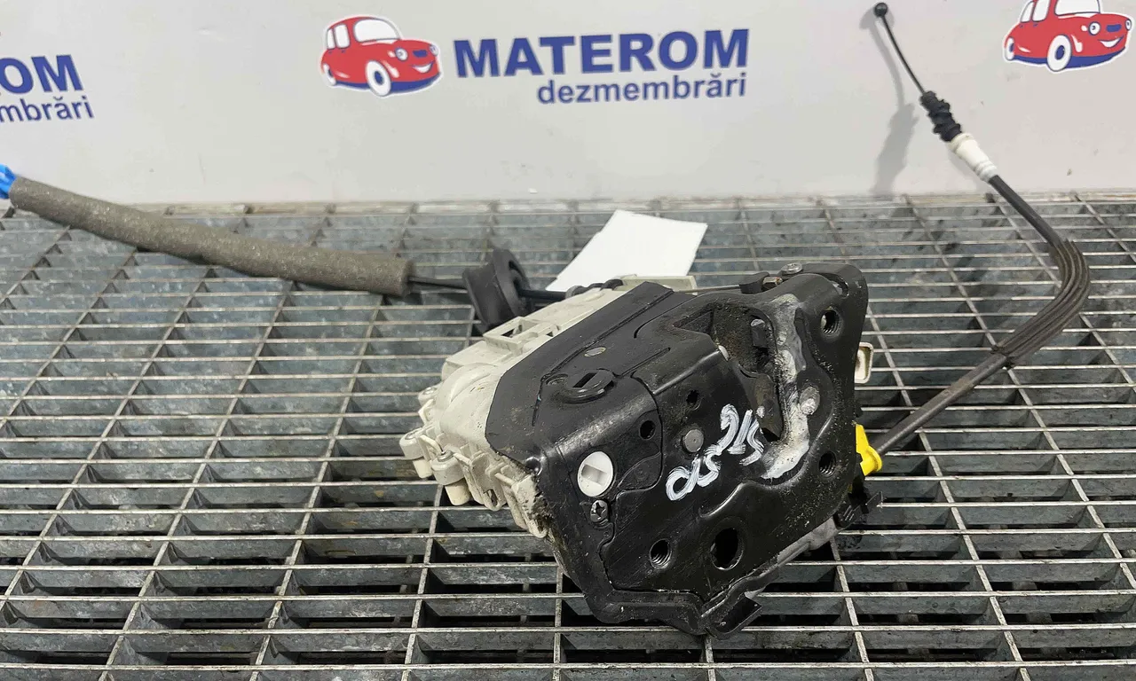 INCUIETOARE USA SPATE STANGA AUDI A1 2010-2019
