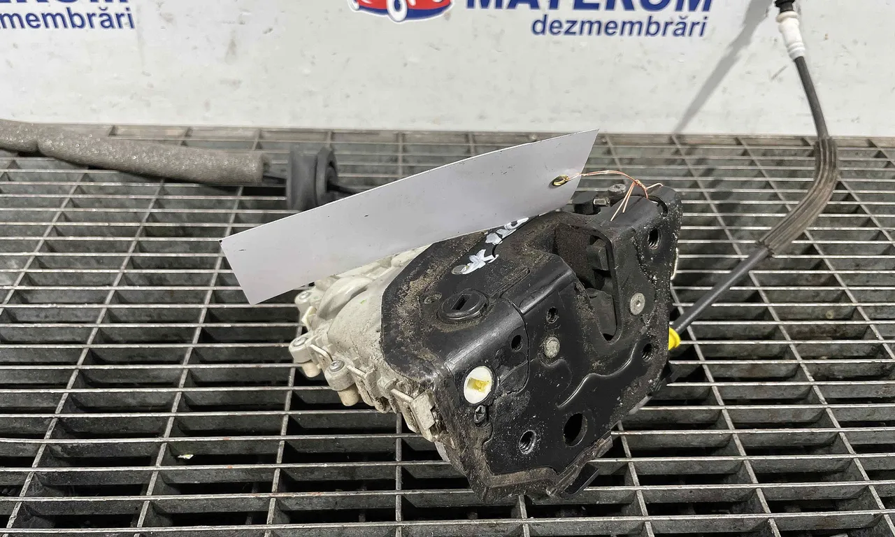 INCUIETOARE USA SPATE STANGA AUDI A1 2010-2019