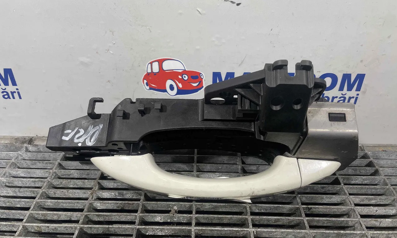 MANER USA FATA DREAPTA AUDI A1 2010-2019