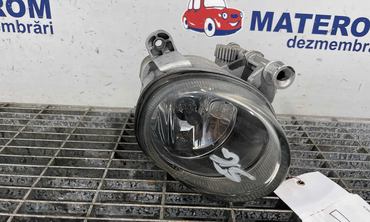 HALOGEN STANGA AUDI A1 2010-2019