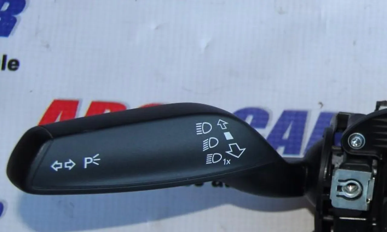 Maneta semnalizare + maneta tempomat AUDI A1 2010-2019