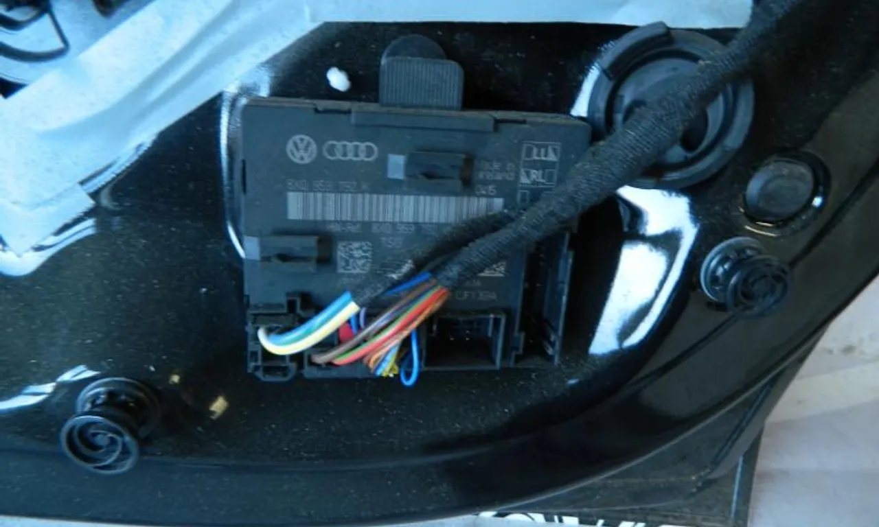 Modul usa dreapta fata AUDI A1 2010-2019