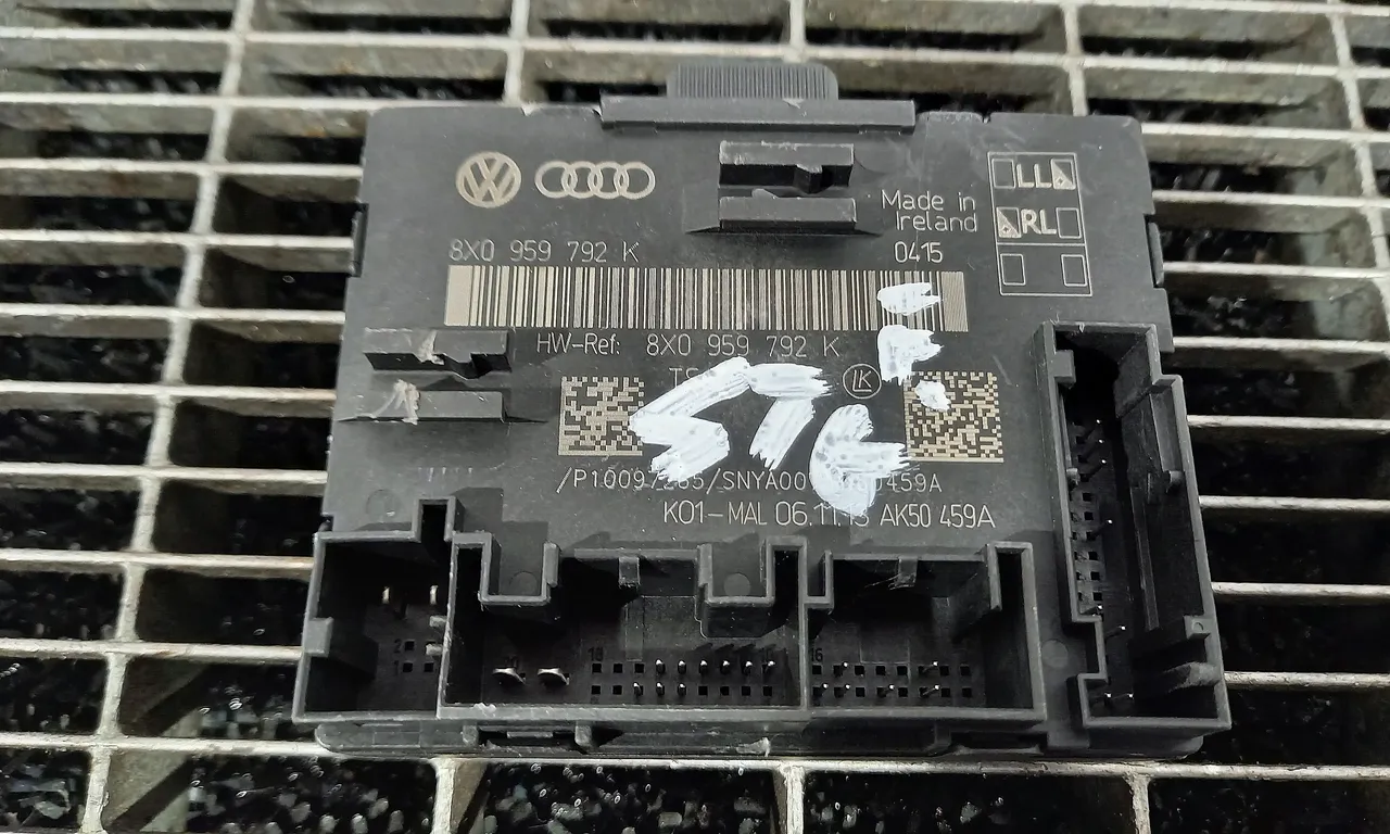 MODUL USA/STANGA FATA AUDI A1 2010-2019