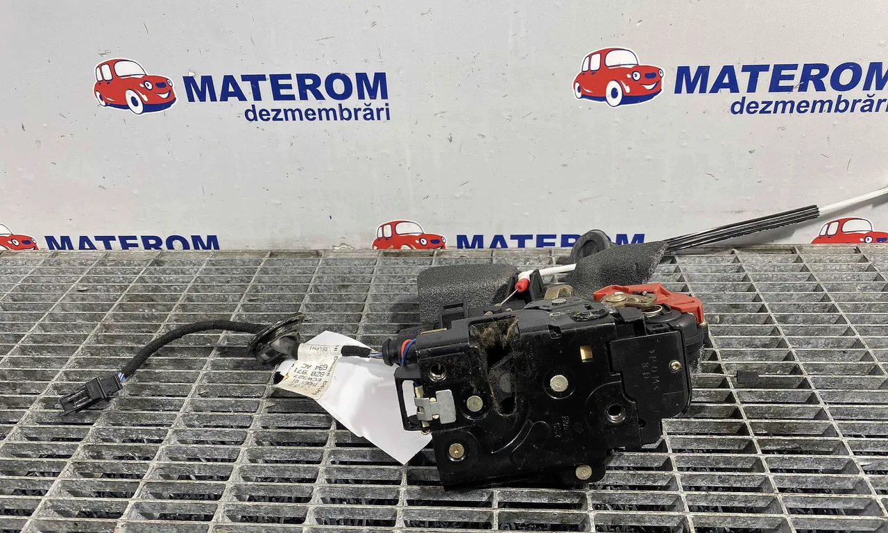 INCUIETOARE USA SPATE DREAPTA AUDI A2 2000-2005