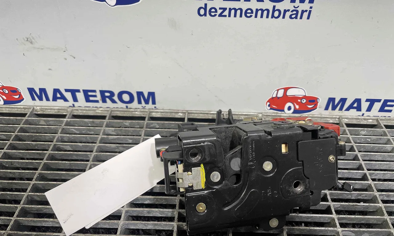 INCUIETOARE USA SPATE DREAPTA AUDI A2 2000-2005