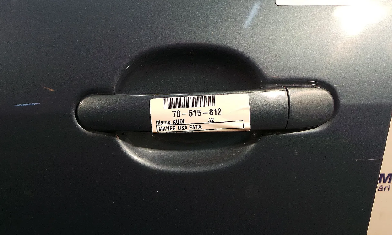 MANER USA FATA STANGA AUDI A2 2000-2005