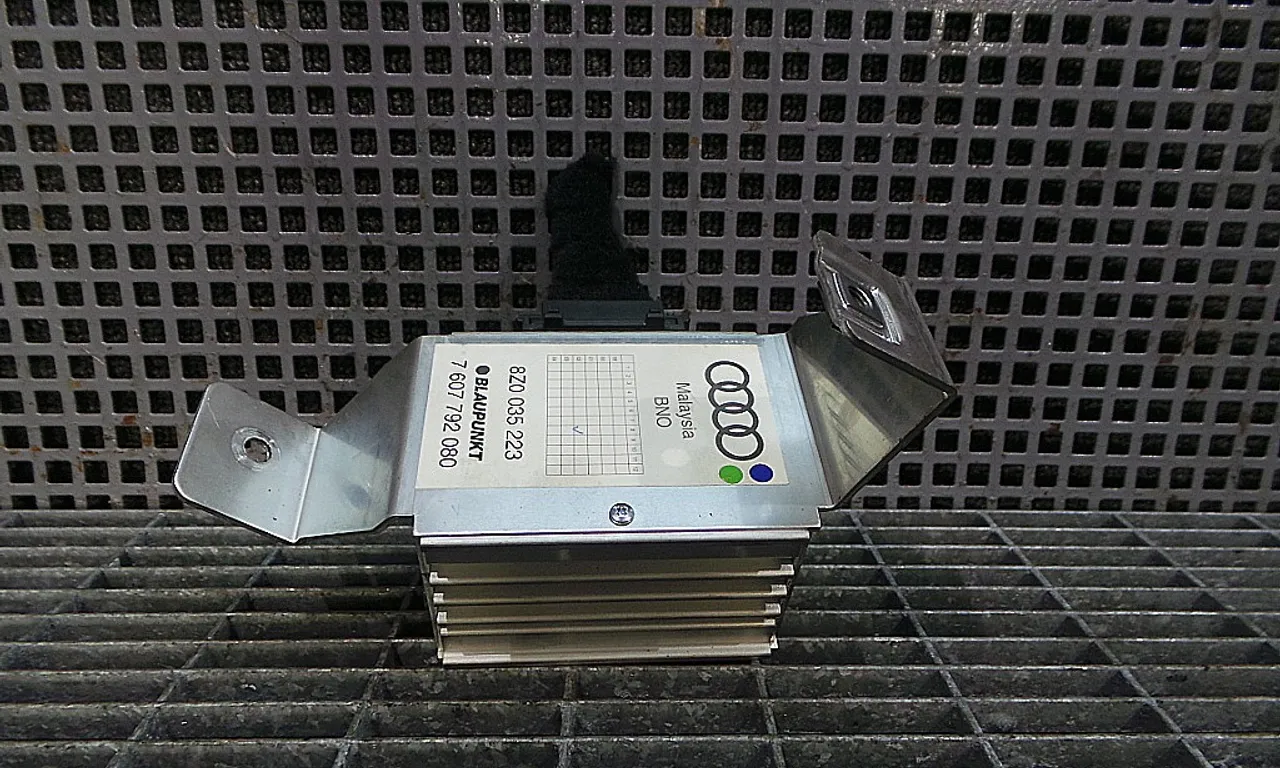 MODUL AUDIO AUDI A2 2000-2005