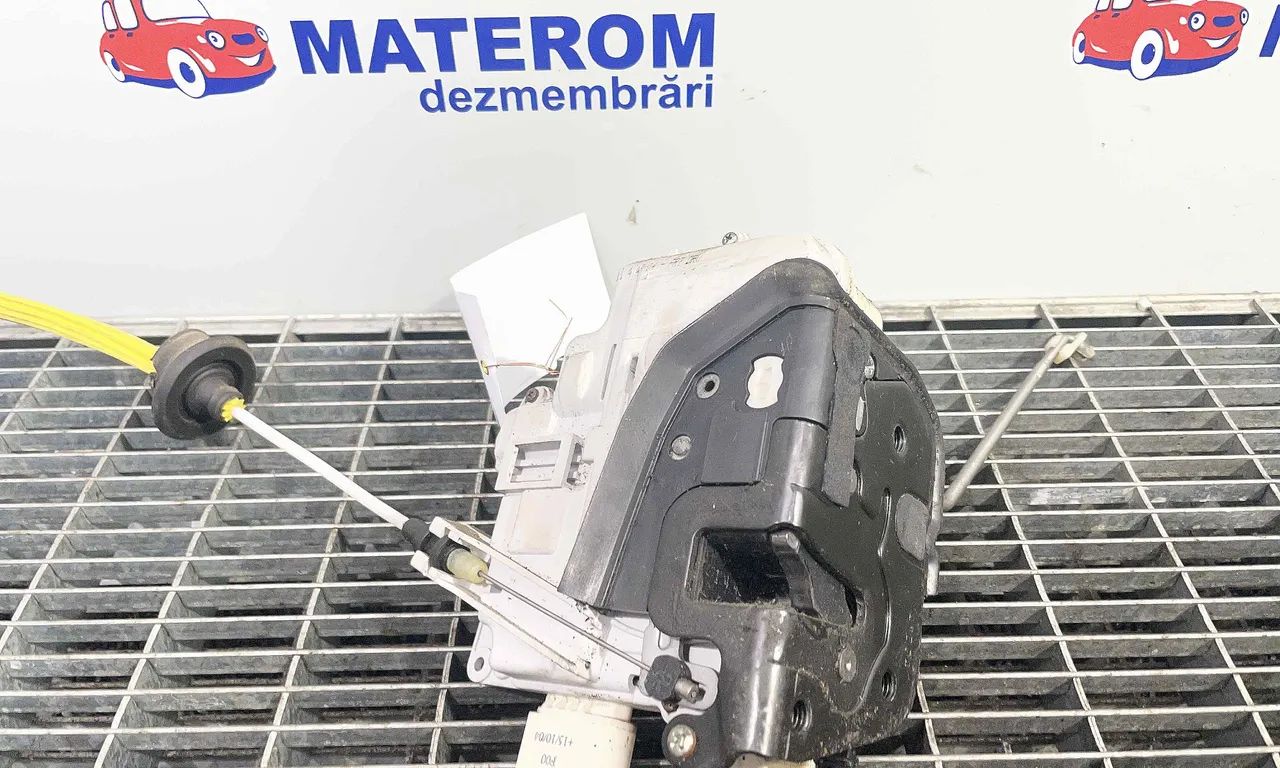 INCUIETOARE USA FATA DREAPTA AUDI A3 1996-2006
