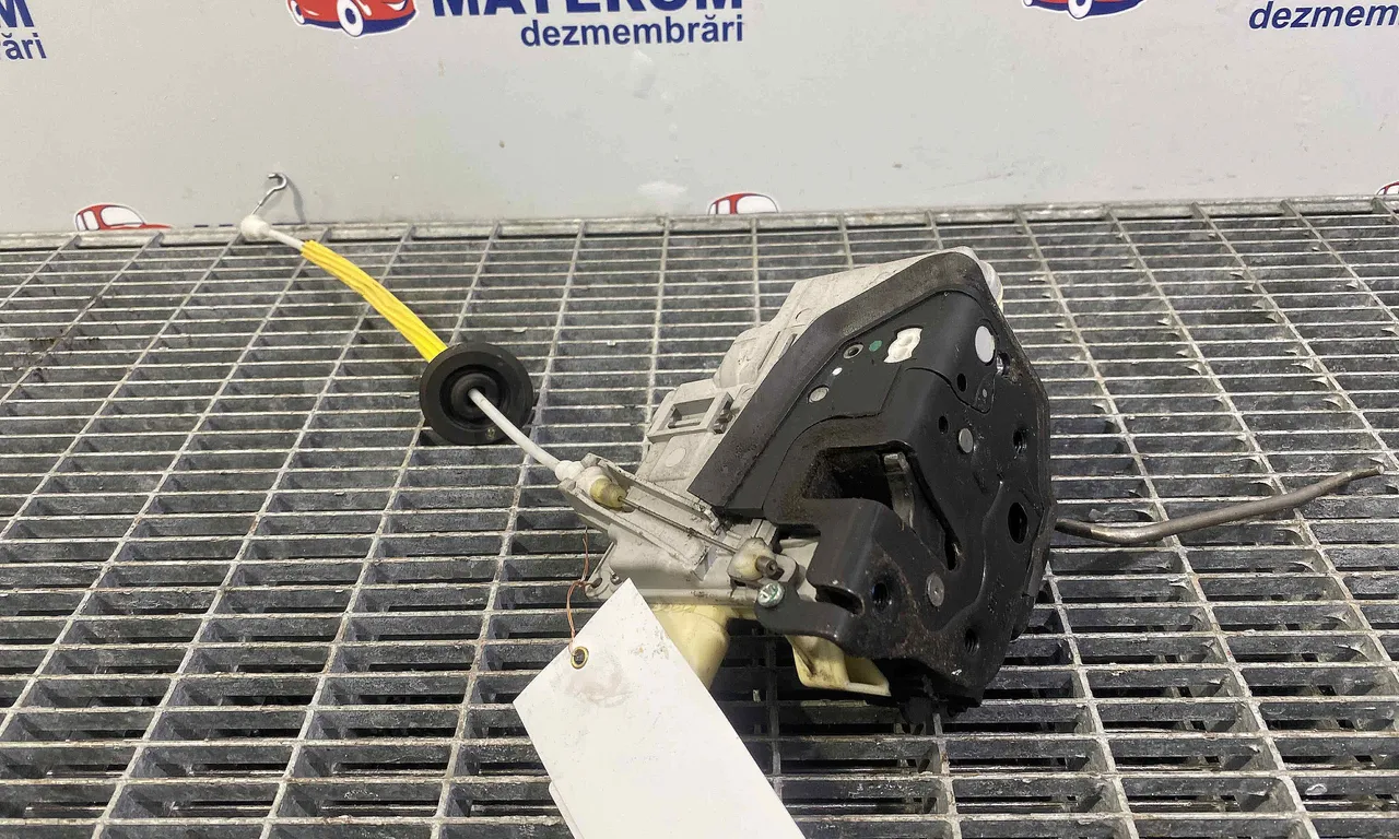 INCUIETOARE USA FATA DREAPTA AUDI A3 1996-2006