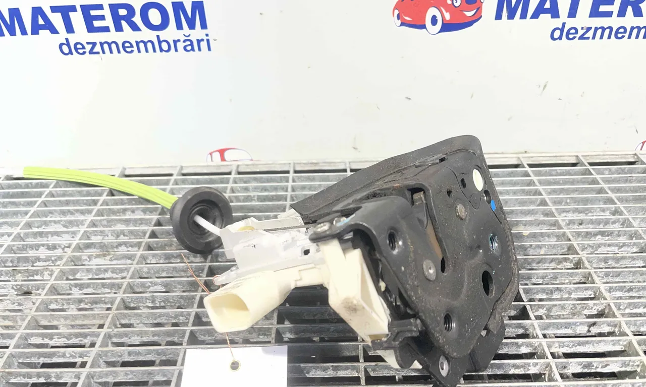 INCUIETOARE USA SPATE DREAPTA AUDI A3 2003-2013