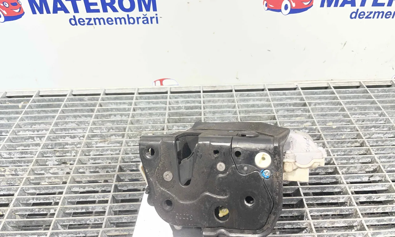 INCUIETOARE USA SPATE DREAPTA AUDI A3 2003-2013