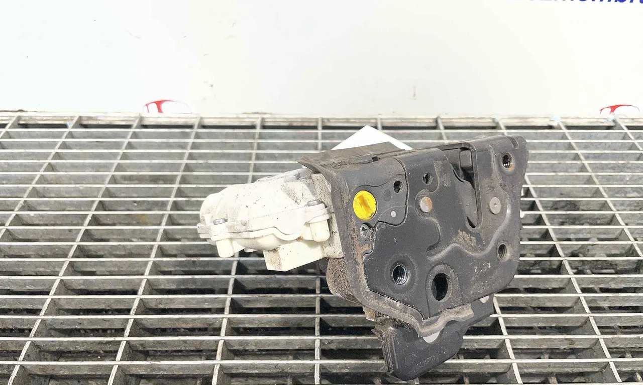 INCUIETOARE USA SPATE STANGA AUDI A3 2003-2013