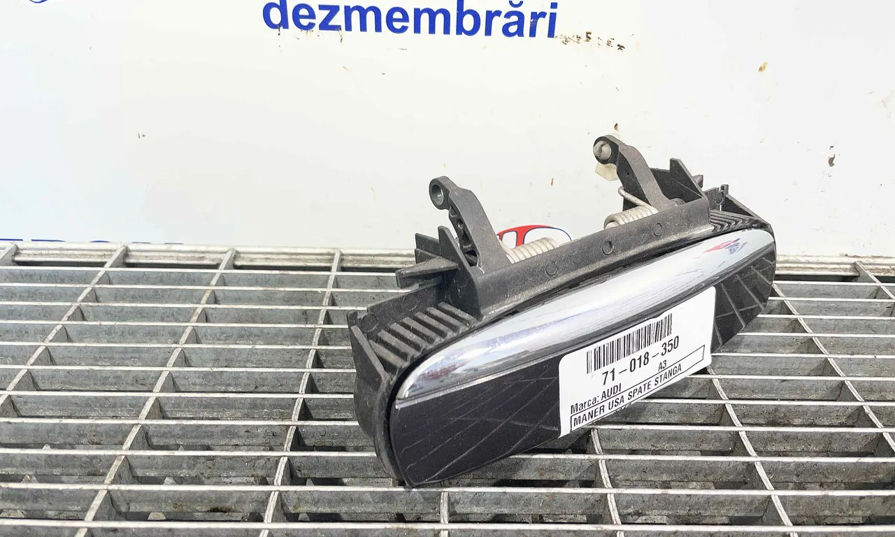 MANER USA SPATE STANGA AUDI A3 2003-2013
